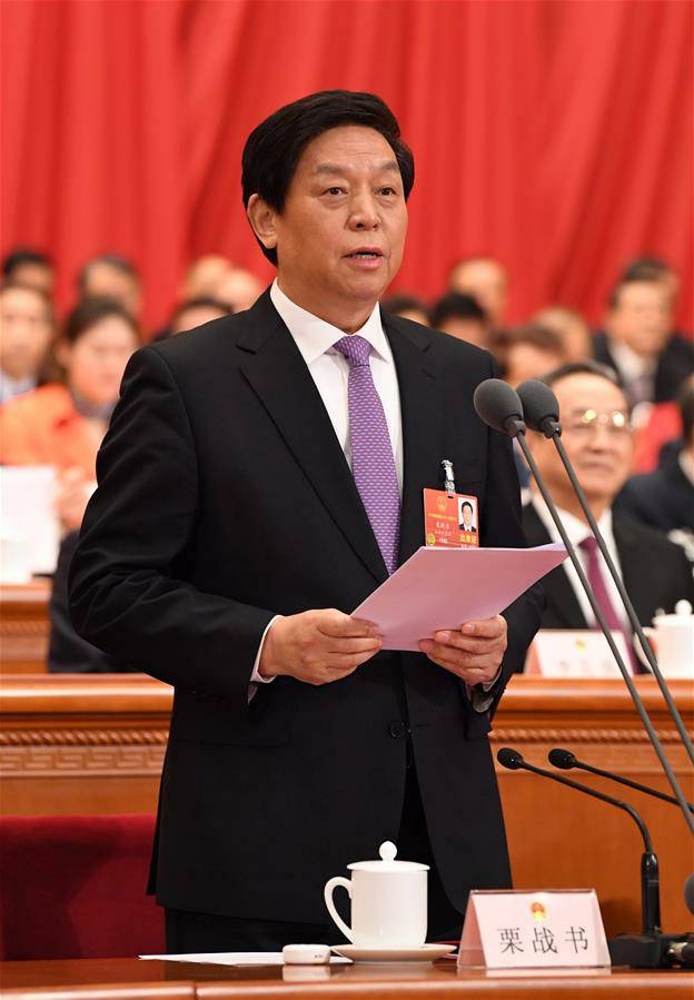 (两会)(12)十三届全国人大一次会议在北京闭幕